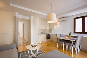 Spaska Apartments