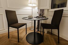 Daphne Guest Hause