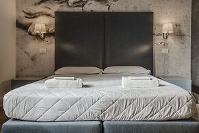 Daphne Guest Hause