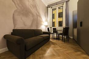 Daphne Guest Hause
