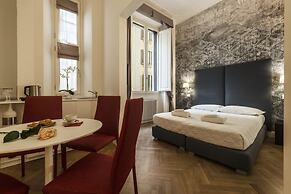 Daphne Guest Hause