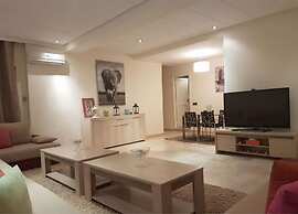 Spacious Apartment Downtown