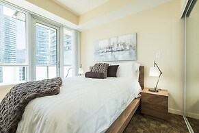 QuickStay - Premium 2bdrm Downtown Condo