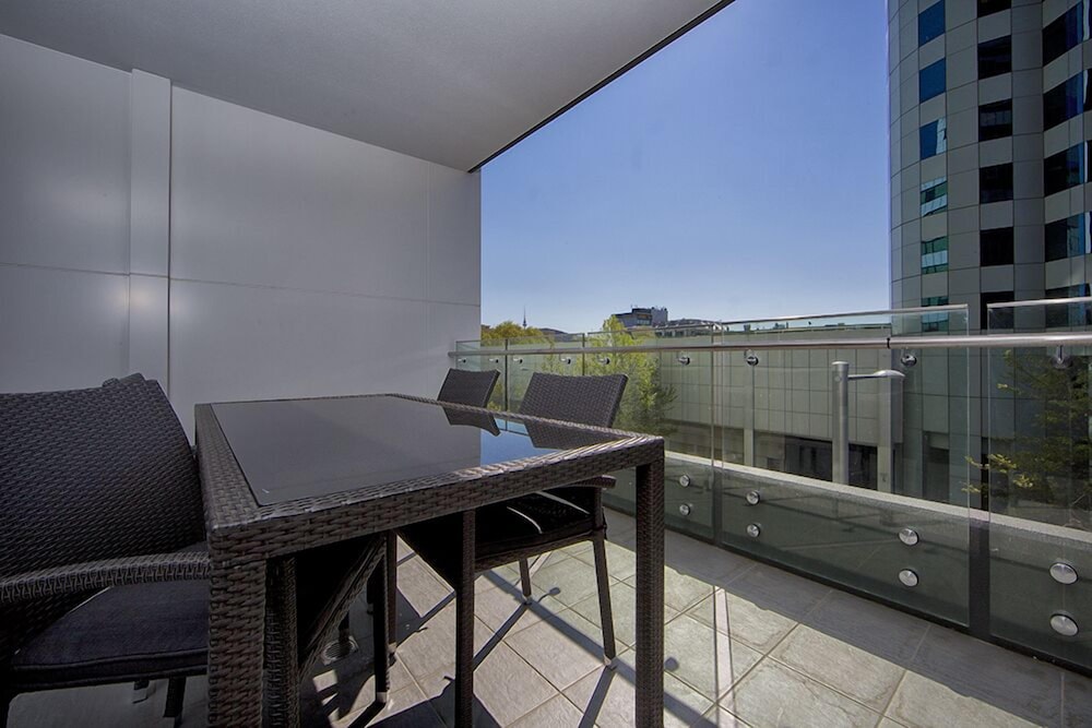 Accommodate Canberra - Manhattan