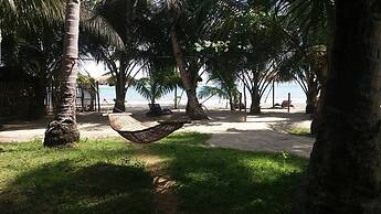 Peace & Love Beach Club