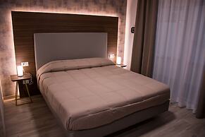 8 Room Hotel
