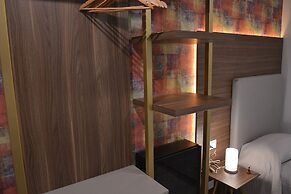 8 Room Hotel