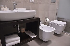 8 Room Hotel