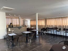 8 Room Hotel