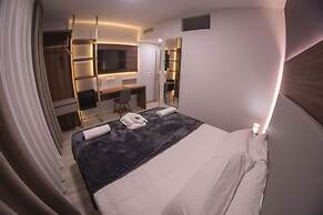 8 Room Hotel