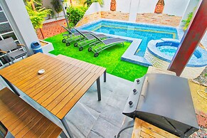 Grande Adam Pool Villa