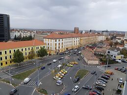 Plaza 35