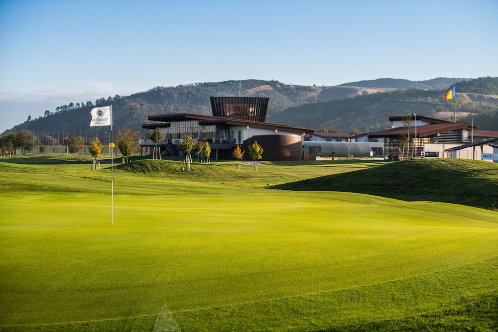 Theodora Golf Club