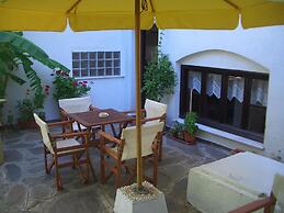 Oinoi Hotel