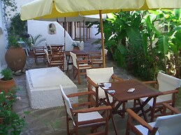 Oinoi Hotel