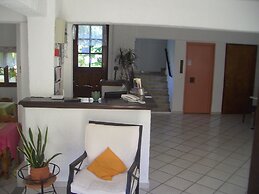 Oinoi Hotel