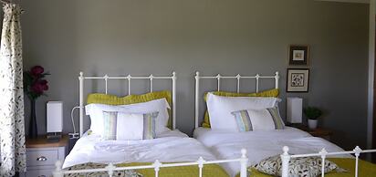 Downton Lodge Country B&B