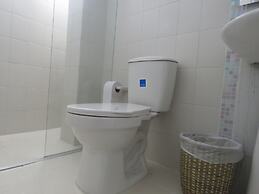 Iraka Hotel Zenu