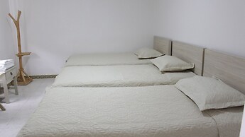 Iraka Hotel Zenu