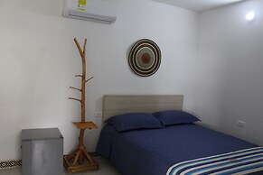 Iraka Hotel Zenu
