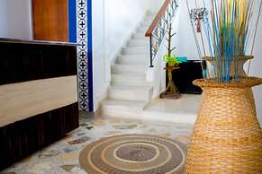 Iraka Hotel Zenu
