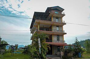 Hotel Young's Stupa