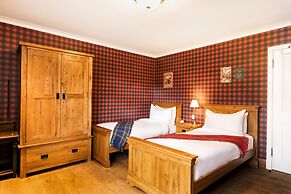 The Cluanie Inn
