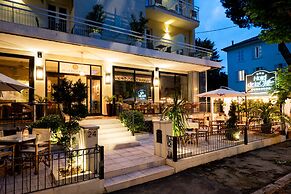De La Ville Boutique Hotel