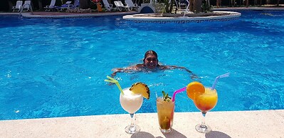 Hotel Ampuria Inn