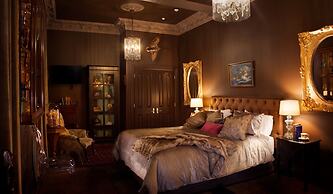 The Royal Hotel