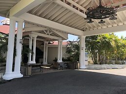 Lifestyle Kosher Crown Villas