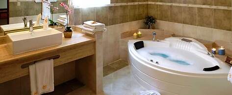 Lifestyle Kosher Crown Villas