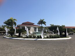 Lifestyle Kosher Crown Villas