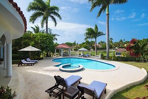 Lifestyle Kosher Crown Villas