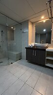 Hotel de Papae Intl
