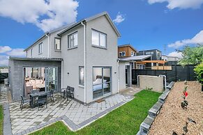 Hero Holiday House