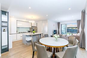 Hero Holiday House