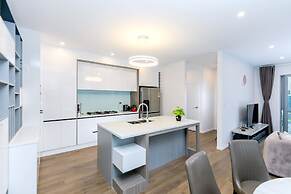 Hero Holiday House