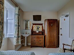 Bosavern House
