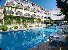 Altinyaz Hotel