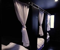 Kloem Hostel - Adults Only