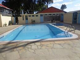 Cool Rivers Hotel