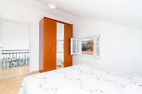 Nikola Apartments