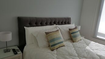 Reyes Apartment