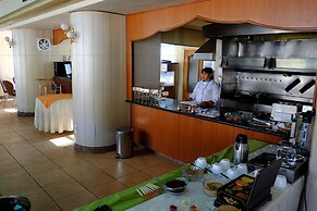 Hotel Eden Resort By Bluebay