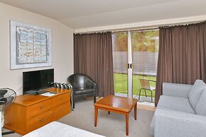 Wayside Motel