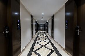 Hotel Saffron Crest