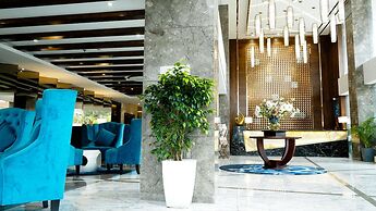 Hotel Saffron Crest