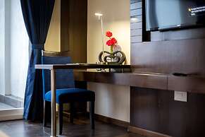 Hotel Saffron Crest