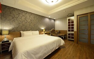 Central Tourist Hotel